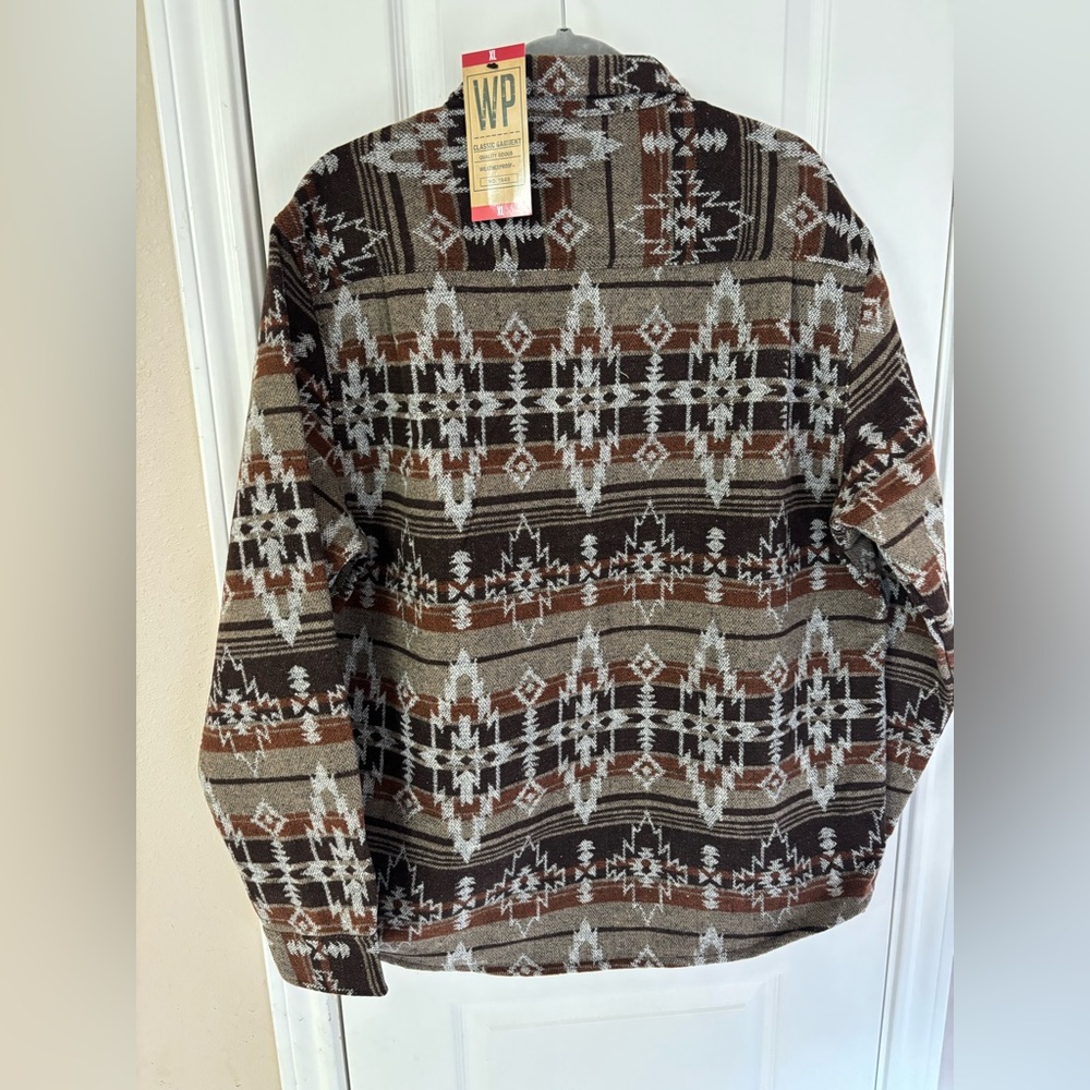 NWT XL Weatherproof Men's Aztec Pattern Cardigan Shacket Sweater Brown and Gray - Picture 3 of 4